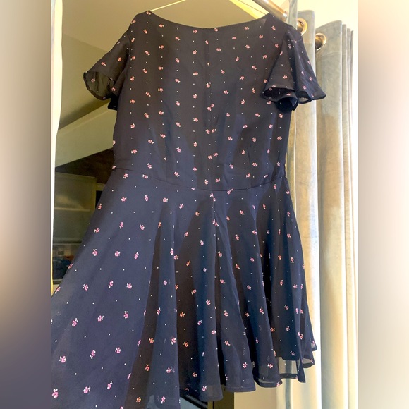 Front knotted mini dress - Picture 2 of 2